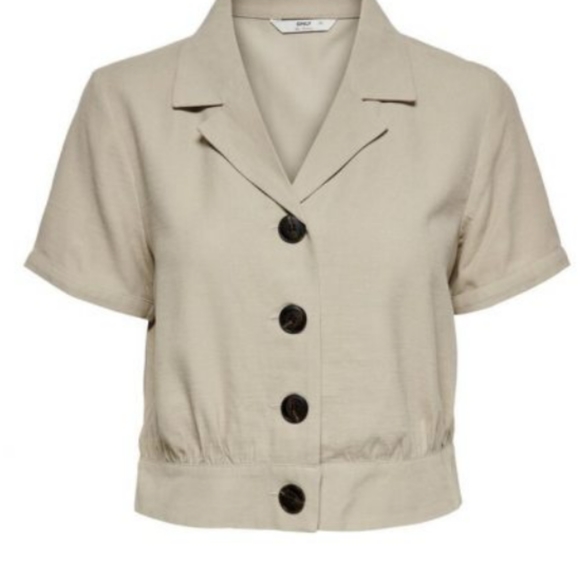 Only button down crop top - Picture 2 of 5